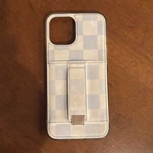 Walli 12 Pro Max iPhone case